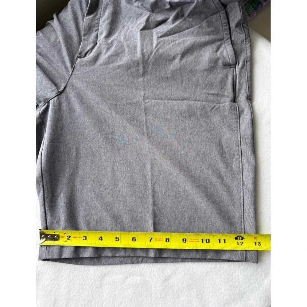 Nike  Golf Shorts Men 42 Gray Stretch Flat Front Performance Outdoor Lightweight